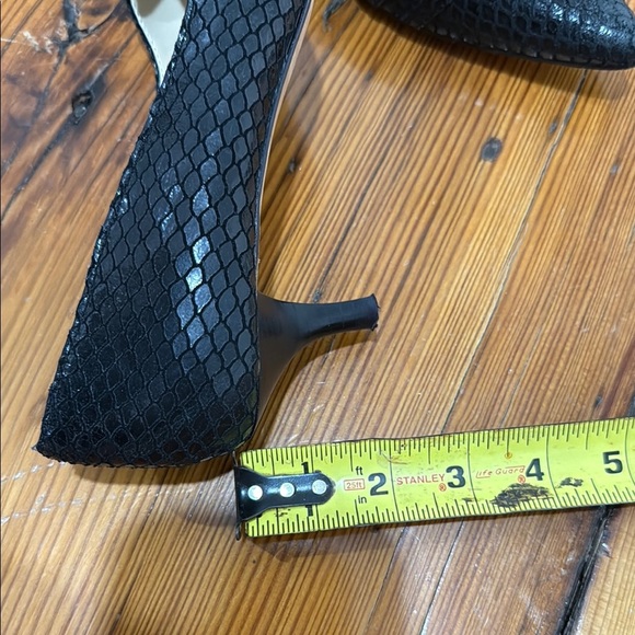 O Oscar De La Renta Bretten Women’s Black Leather Snake Skin Heels Size 7 M - Picture 14 of 16